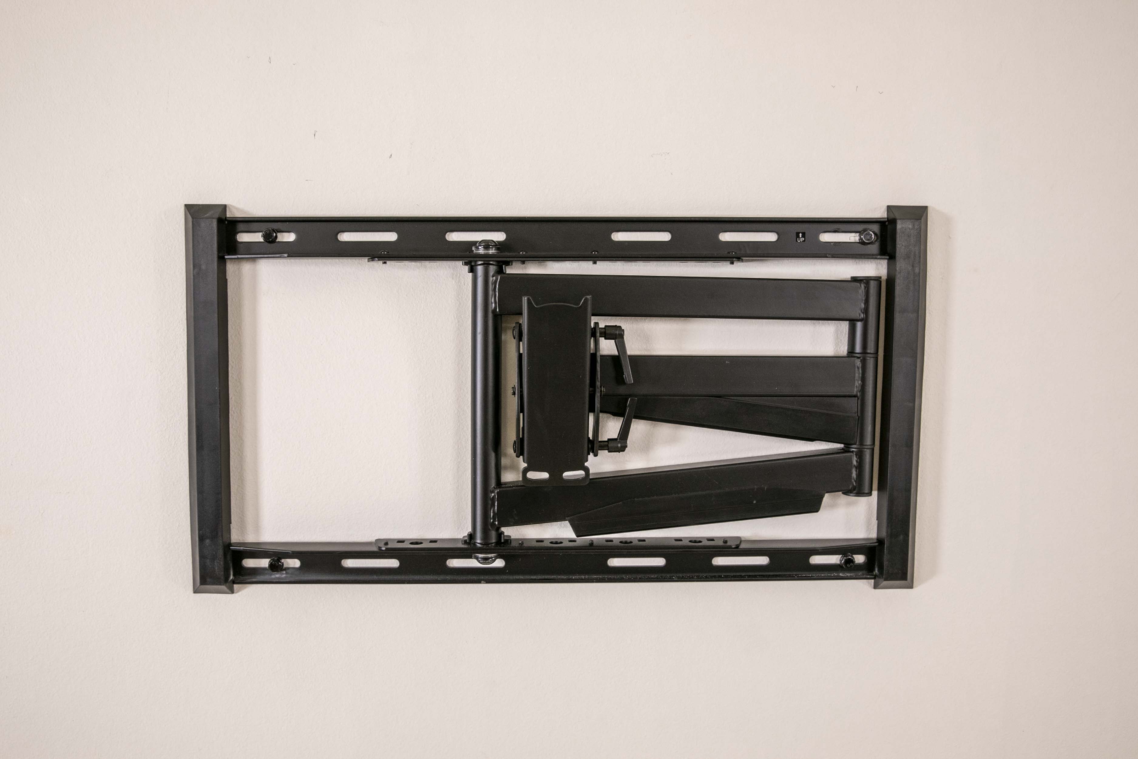 FULL MOTION ARTICULATING TV WALL MOUNT FOR 42-90" TVS, EXTENDS 3.6-31" FROM WALL, HOLDS 150 LBS